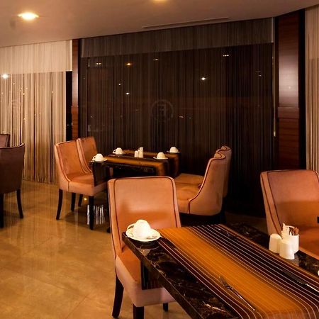 Majura Hotel Business Ізмір Екстер'єр фото