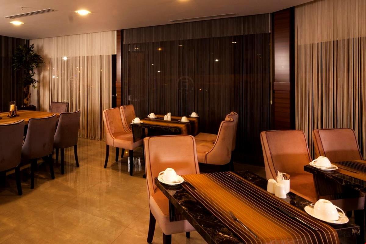 Majura Hotel Business Ізмір Екстер'єр фото