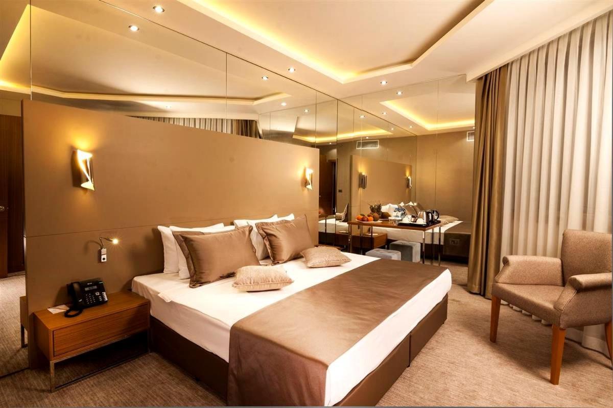Majura Hotel Business Ізмір Екстер'єр фото