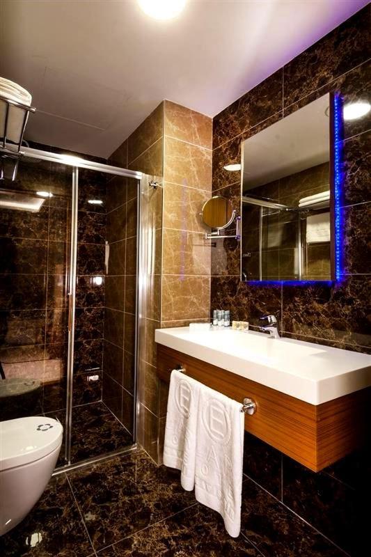 Majura Hotel Business Ізмір Екстер'єр фото