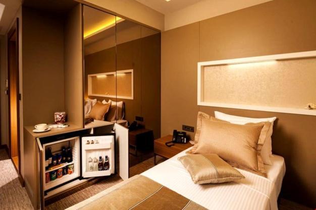 Majura Hotel Business Ізмір Екстер'єр фото