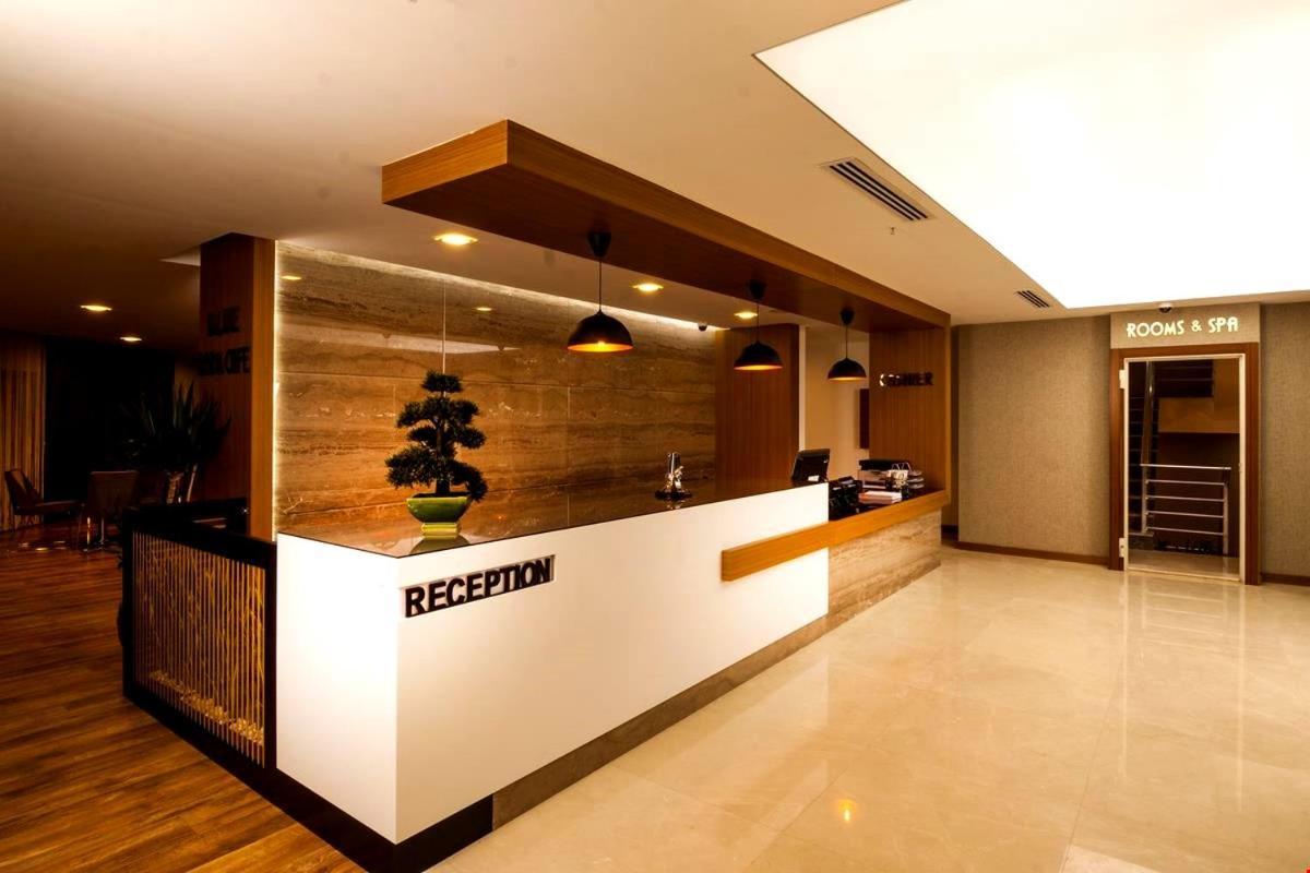 Majura Hotel Business Ізмір Екстер'єр фото